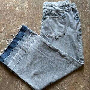 Kensie stone washed high rise wide leg ankle Jeans with Raw Hem size 12/31